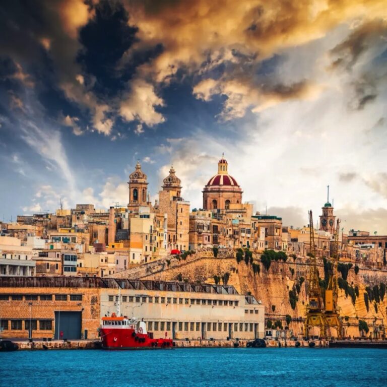 malta-valletta-stadt-portrait-t-538035992